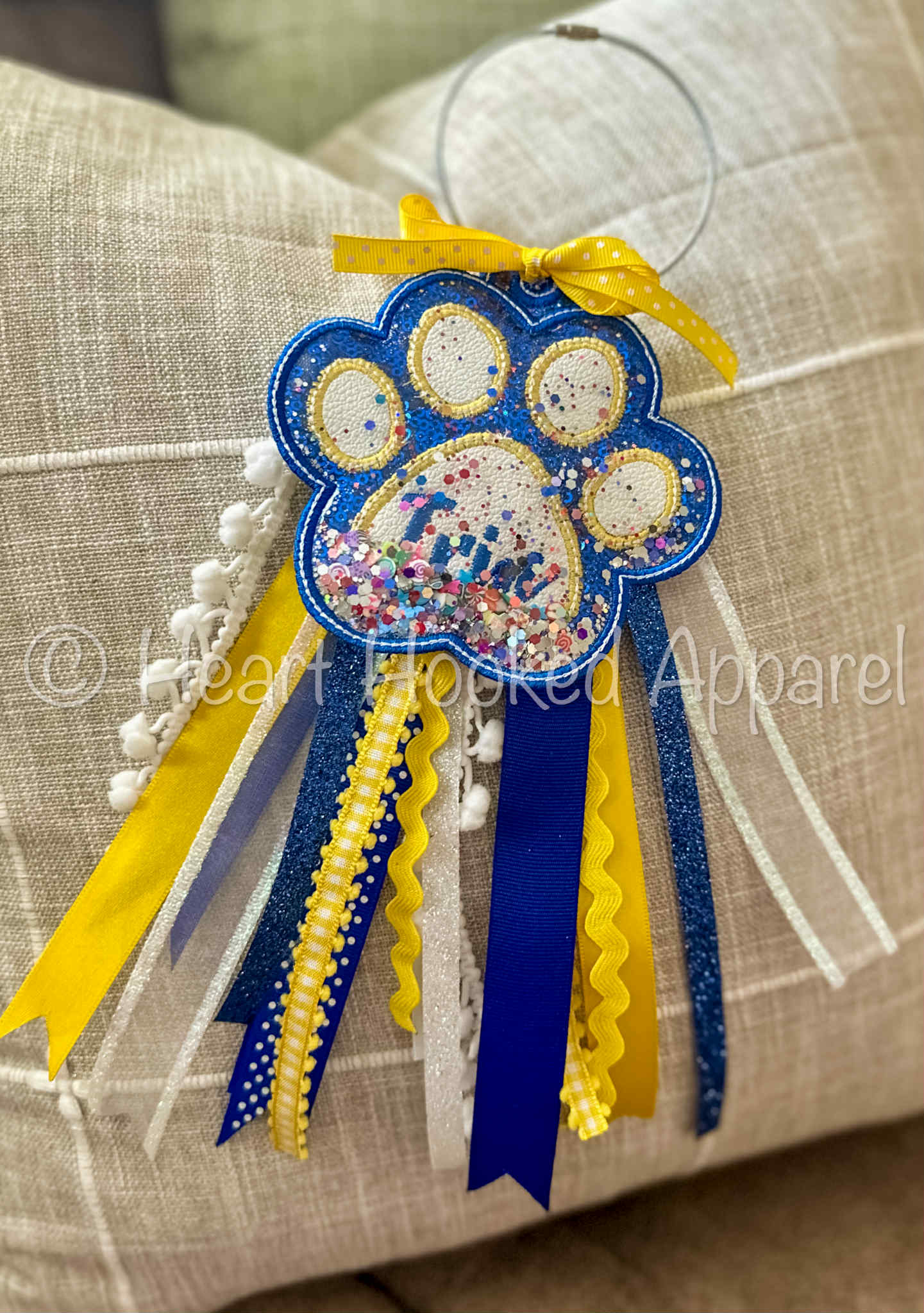 Paw Shaker Confetti Bag Tag